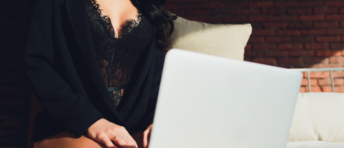 Vivastreet webcam escort service
