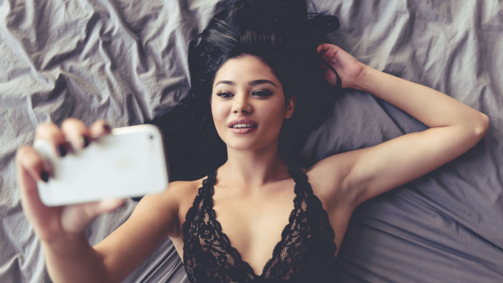 How to Take Sexy Selfies for Escort Profiles & Adult Content - Vivastreet