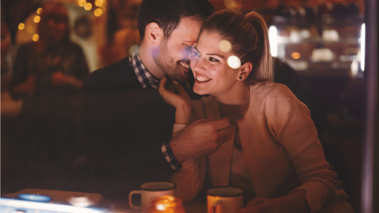 dating, couple at a restaurant